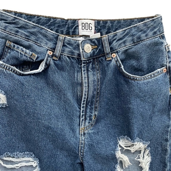 BDG Destroyed Ripped Mom Jeans, 27 - Picture 4 of 8